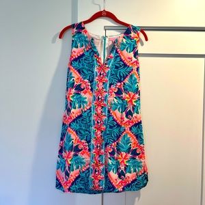 Lily Pulitzer size 6 dress - with shorts !